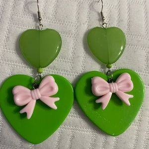 Heart green bow Barbie doll dream house Ken loving dangle 80s 90s dressing party